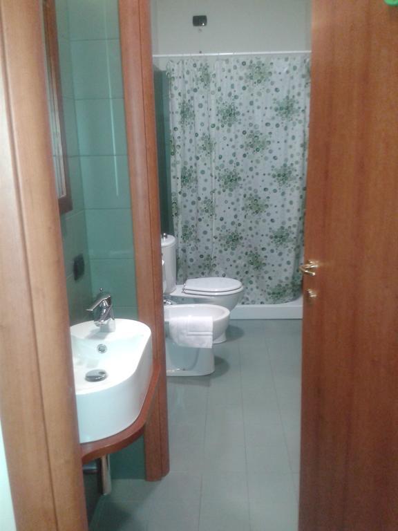 Hotel Il Rio Di Vorno Capannori Camera foto